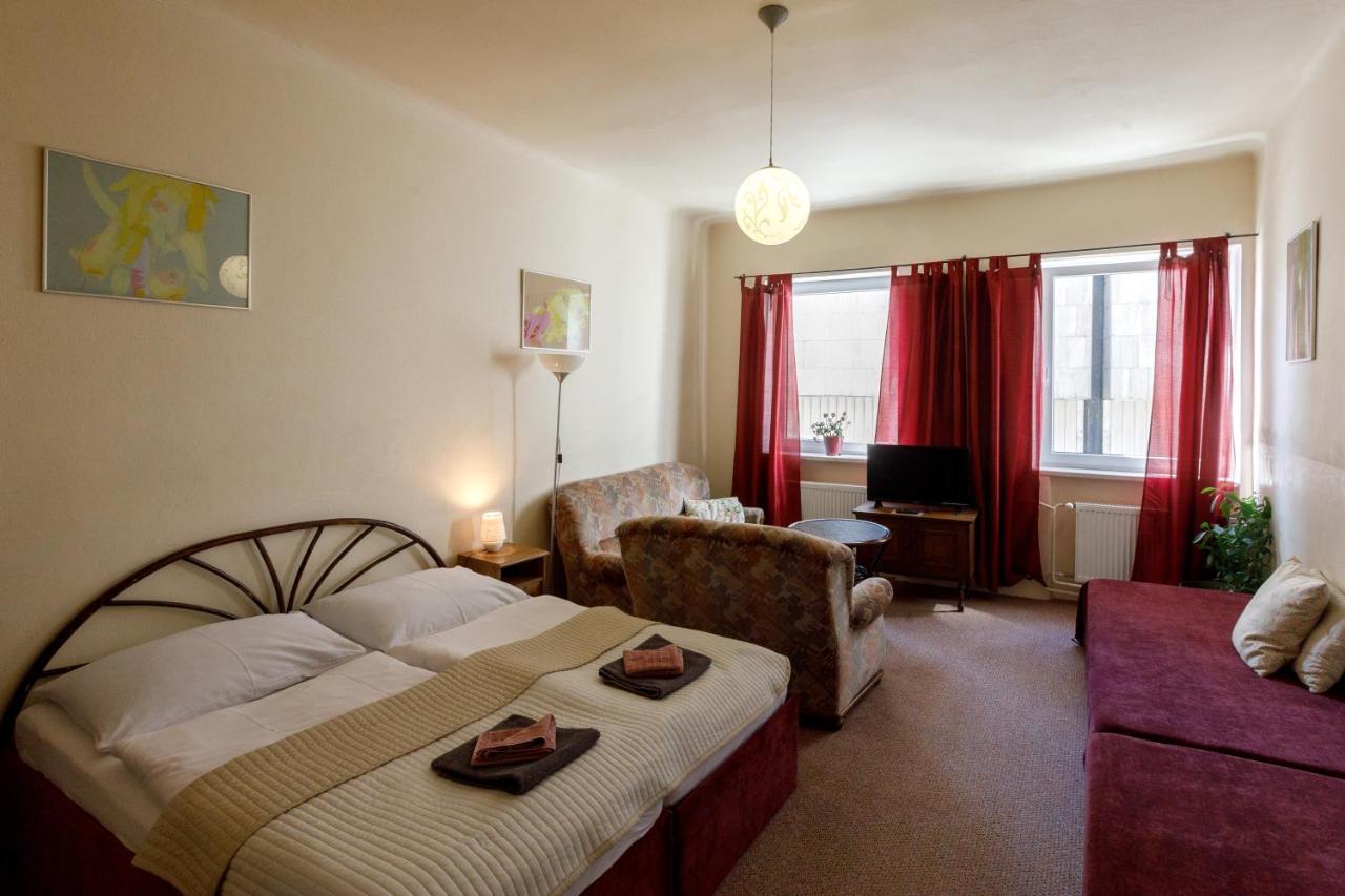 Hotel Atlas Ceske Budejovice Luaran gambar