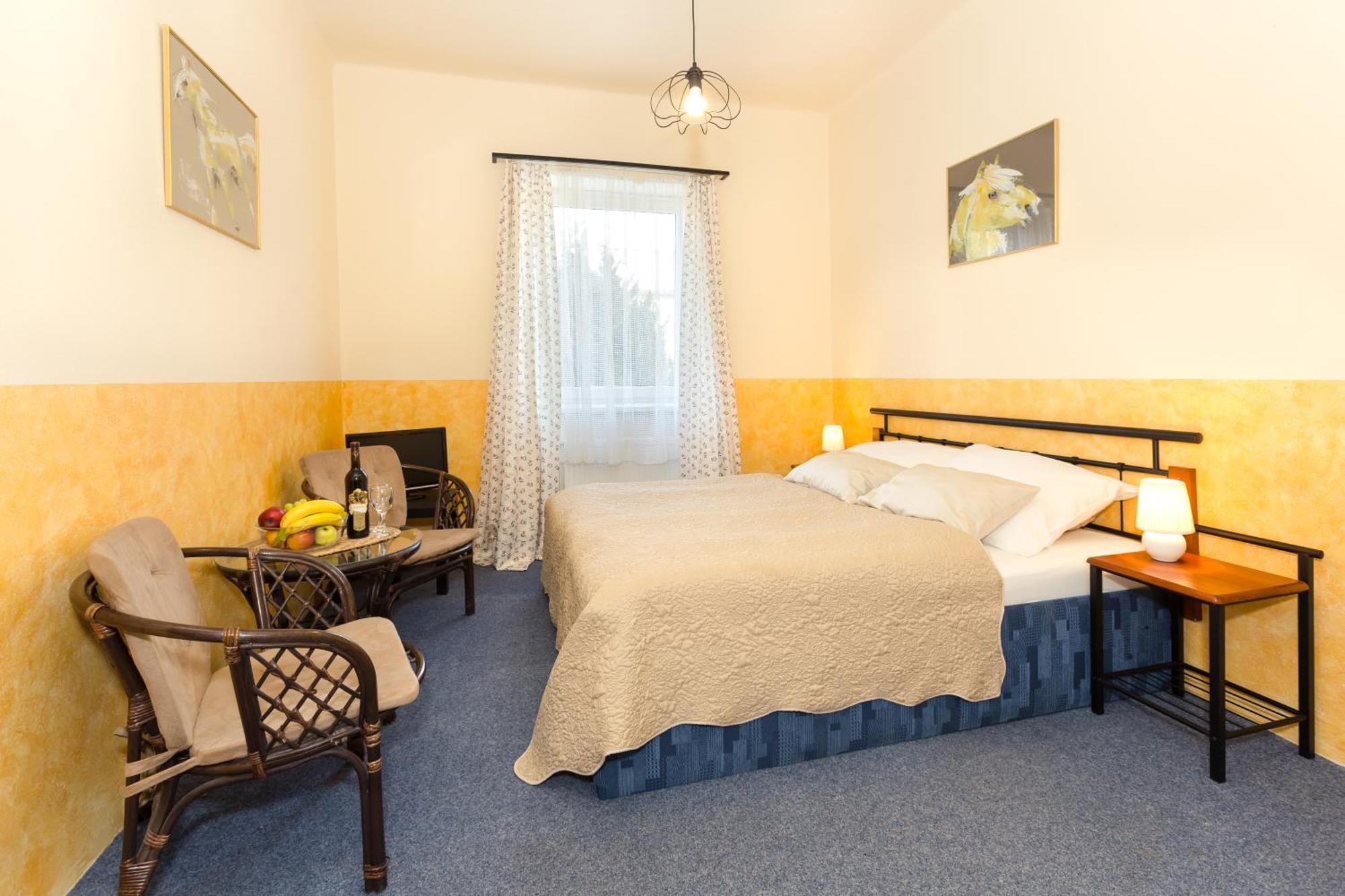 Hotel Atlas Ceske Budejovice Bilik gambar